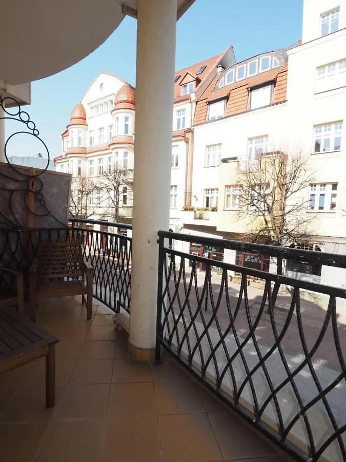 Gracja, Sopot Monte Cassino, Balkon, Parking contacts